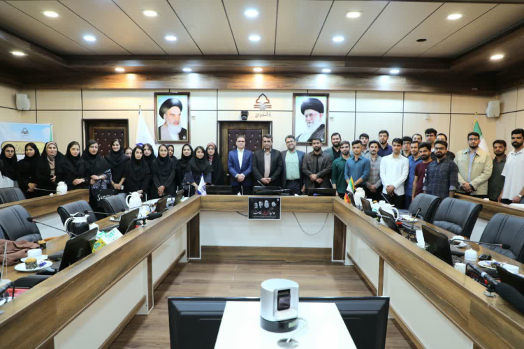 نشست صمیمی نمایندگان انجمن‌های علمی دانشگاه یاسوج با اعضای هيأت رئيسه دانشگاه