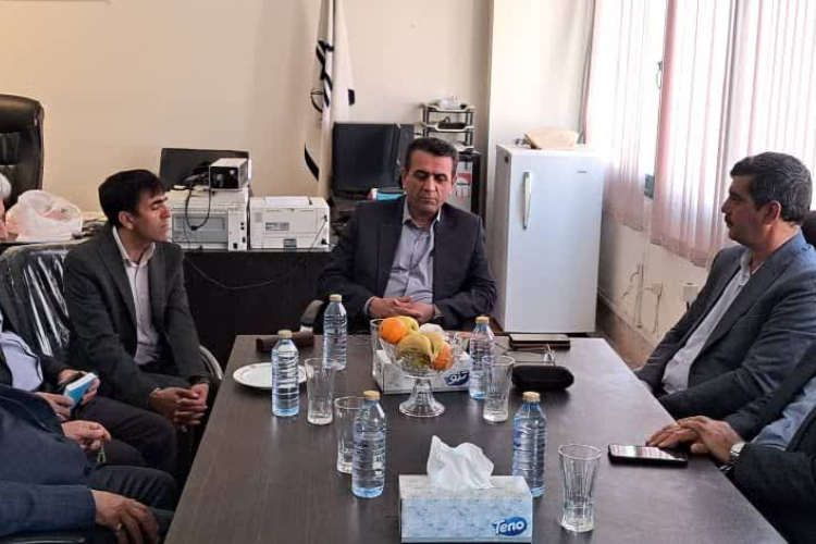 بازدید اعضای هيأت رئيسه دانشگاه یاسوج از دانشکده صنعت و معدن چرام