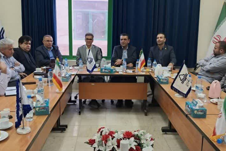 بازدید اعضای هيأت رئيسه دانشگاه یاسوج از دانشکده نفت و گاز گچساران