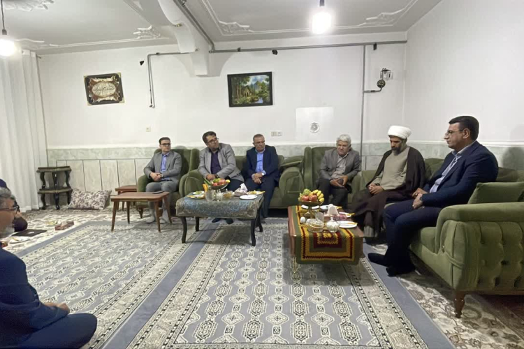 دیدار اعضای هيأت رئيسه دانشگاه یاسوج با خانواده معظم شهدا 
