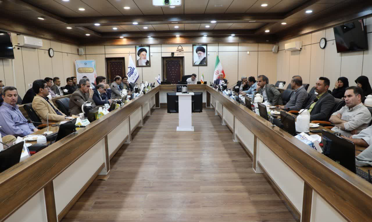 نشست صمیمی جمعی از اعضای هيأت علمی با سرپرست دانشگاه یاسوج + (تصاویر)