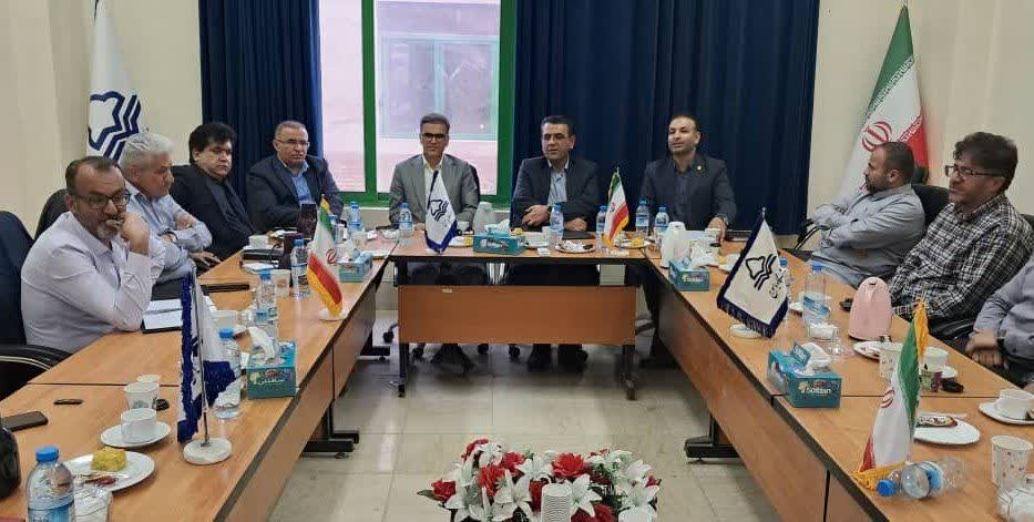 بازدید اعضای هيأت رئيسه دانشگاه یاسوج از دانشکده نفت و گاز گچساران