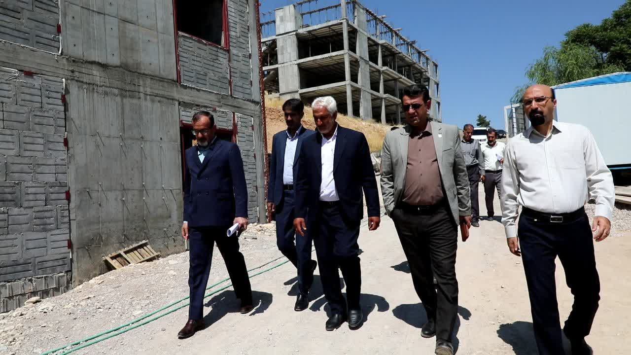 بازدید سرپرست دانشگاه یاسوج و مدیرکل دیوان محاسبات استان  از پروژه ‌های عمرانی دانشگاه