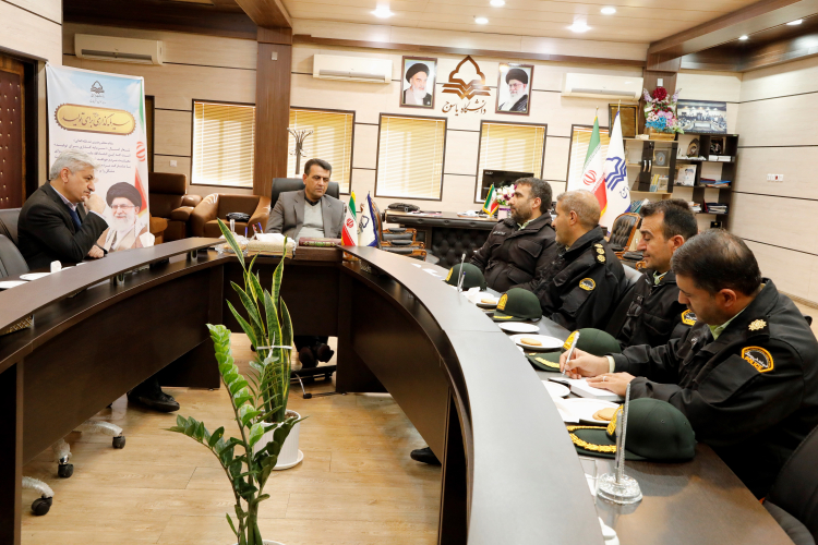 اجرای طرح «سفیران امنیت» در دانشگاه یاسوج/ انعقاد تفاهم‌نامه همکاری میان پلیس و دانشگاه یاسوج