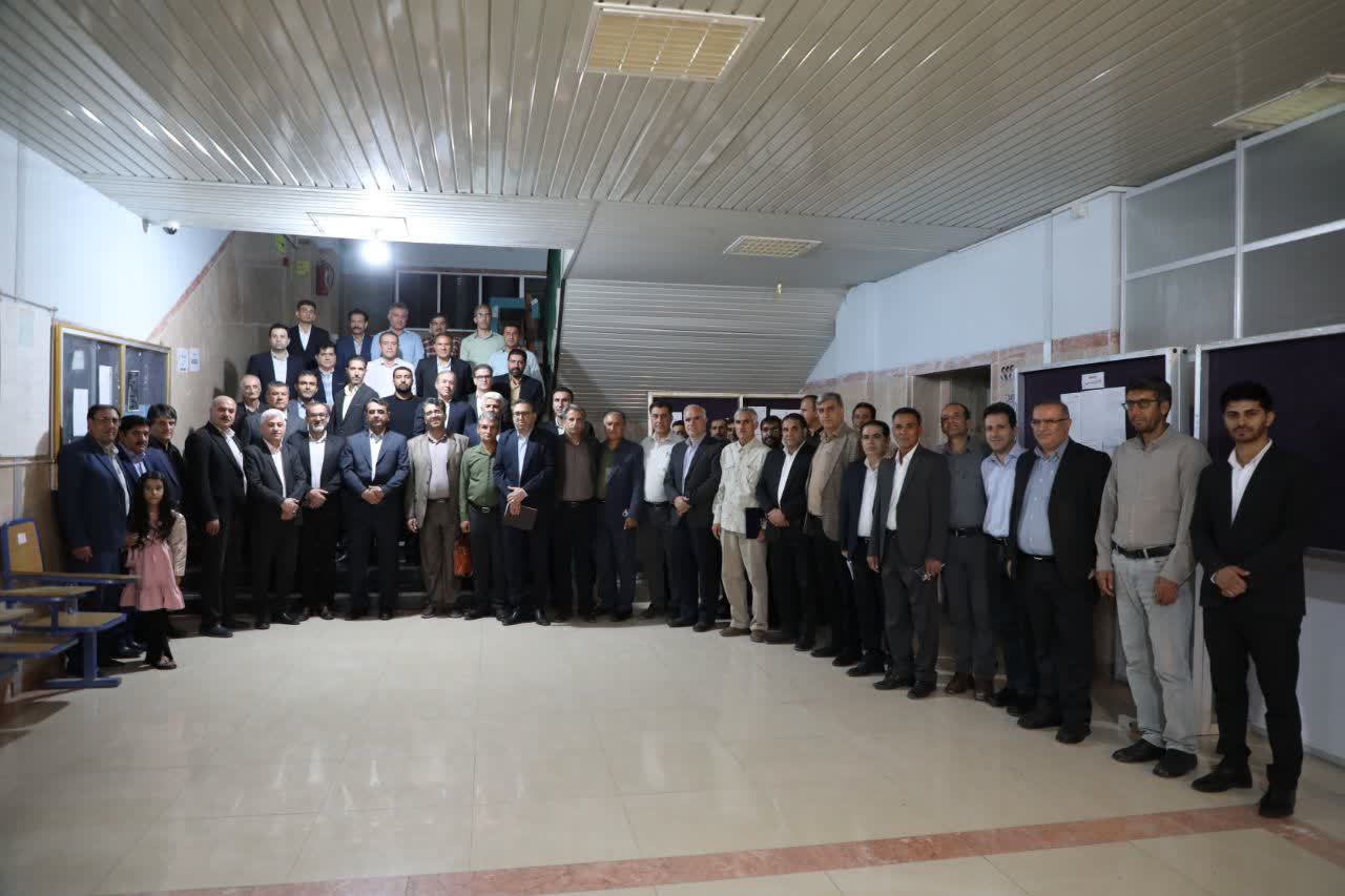مراسم تجلیل از کارمندان نمونه، شایسته تقدیر و بازنشستگان 