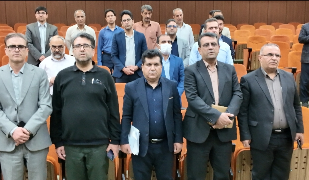 نشست صمیمی رئیس دانشگاه یاسوج با اعضای هیات علمی دانشکده علوم انسانی