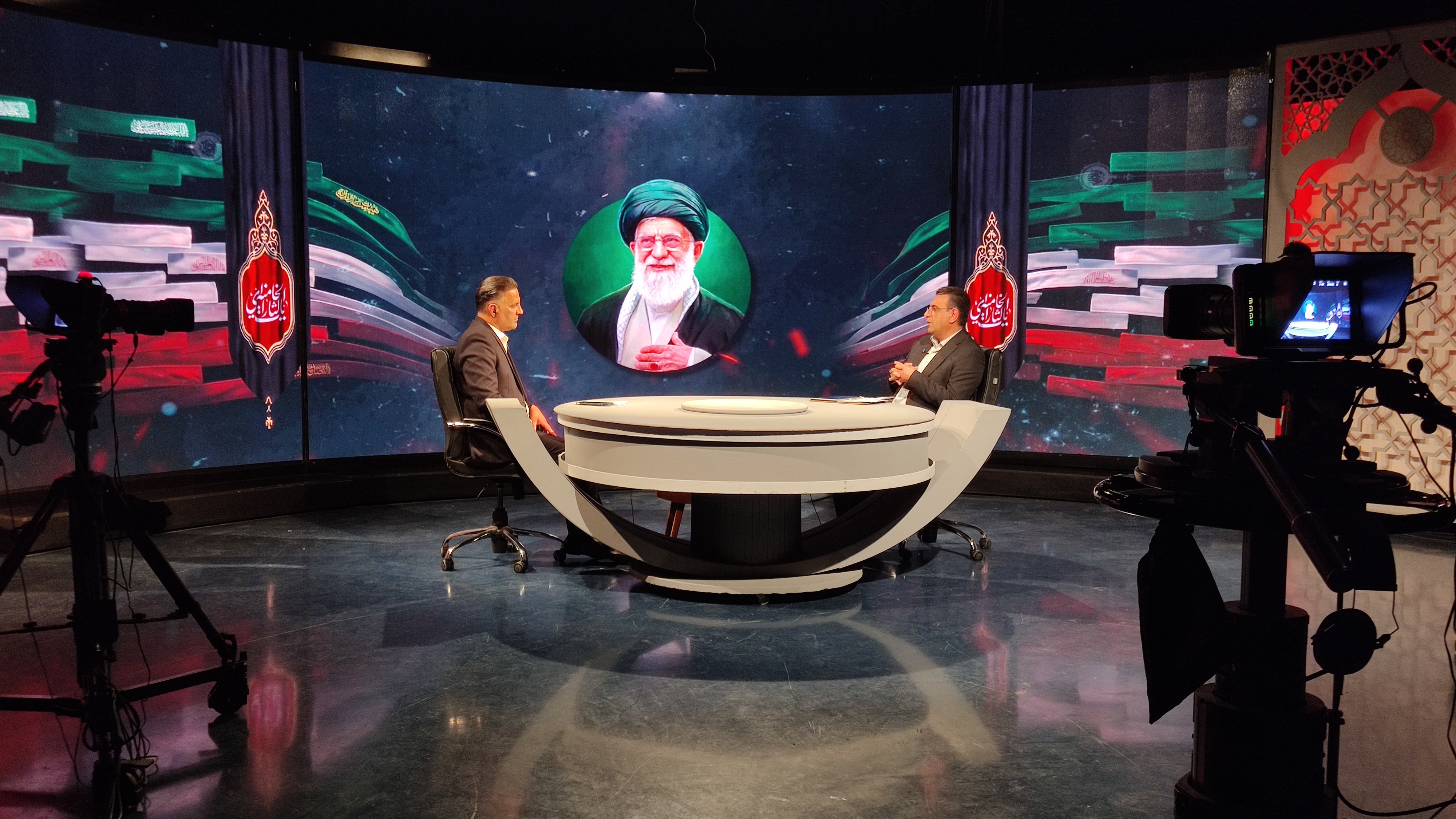 رئیس دانشگاه یاسوج در برنامه زنده «باید برخاست» شبکه دنا: دانشگاه‌ها در شرایط بحرانی؛ از تداوم فعالیت‌های علمی تا ایفای مسئولیت اجتماعی و دیپلماسی علمی