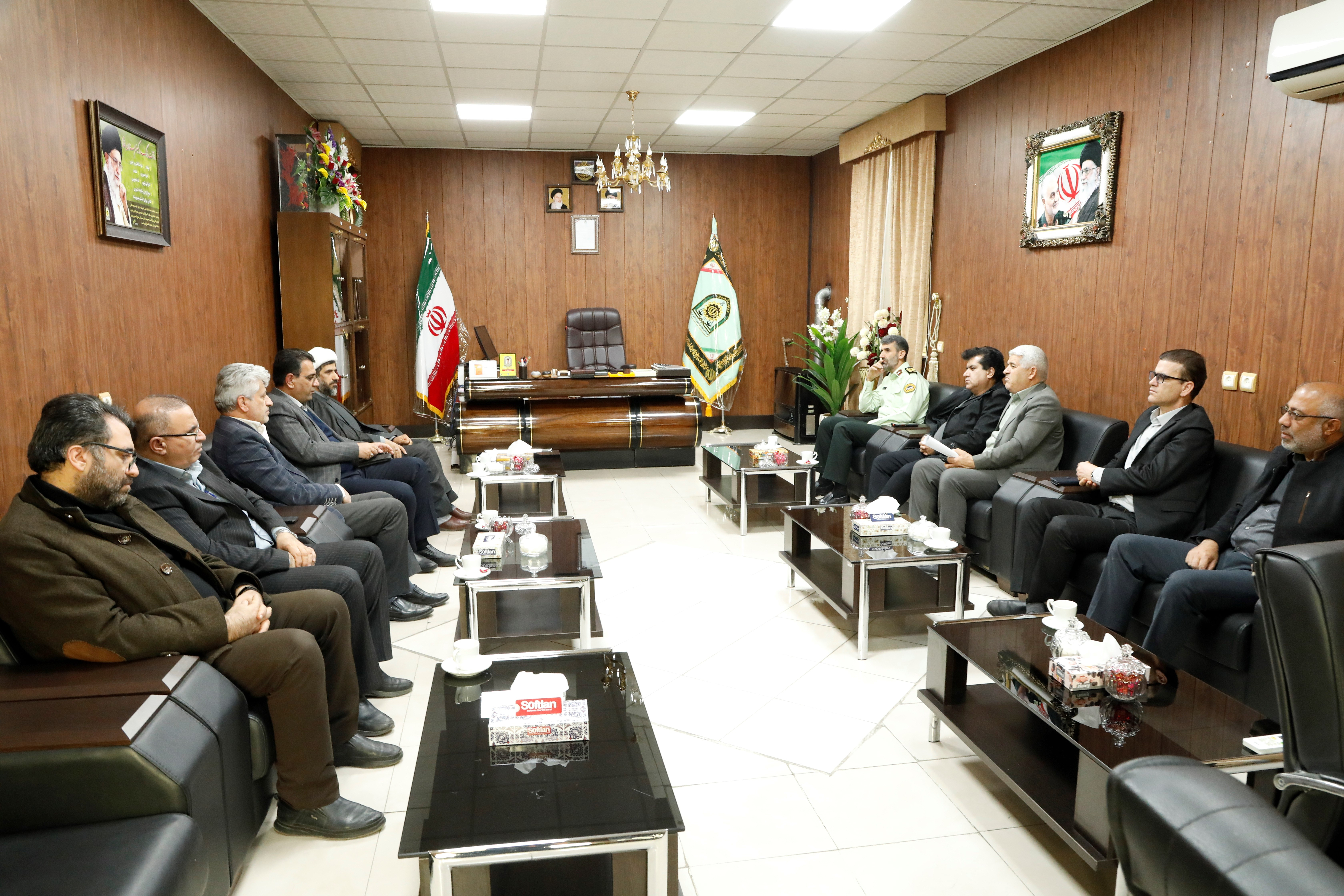 نشست تعاملی رئیس واعضای هیئت رئیسه دانشگاه یاسوج با فرماندهی انتظامی استان