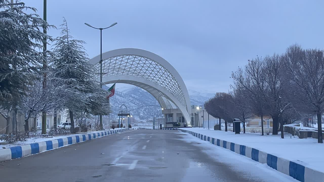 حال و هوای برفی دانشگاه 